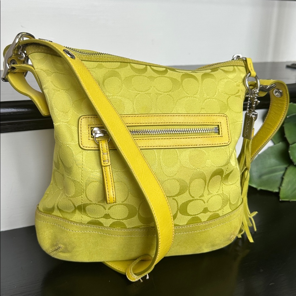 Coach Yellow Green Signature Shoulder Bag - Picture 8 of 16